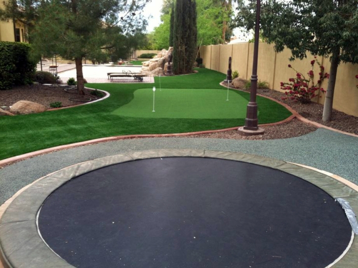 Plastic Grass Yah-ta-hey, New Mexico Putting Green, Backyard Ideas